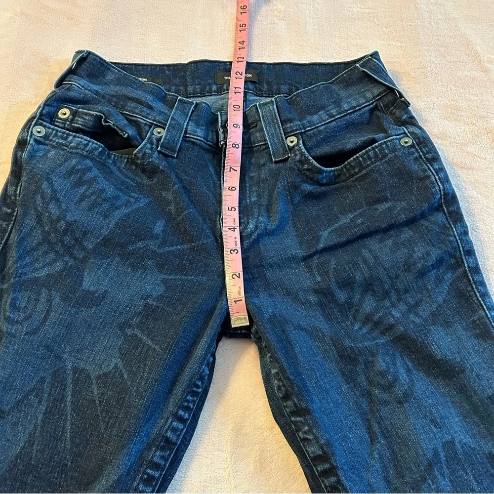 True Religion Geno blue jeans with celestial design size 30 casual streetwear
